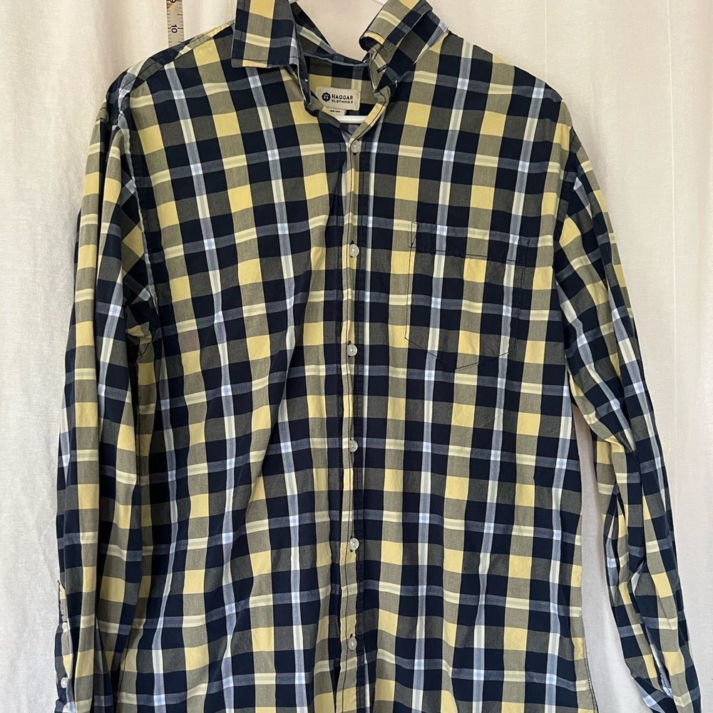 Haggar Men’s casual button down, Sz M.